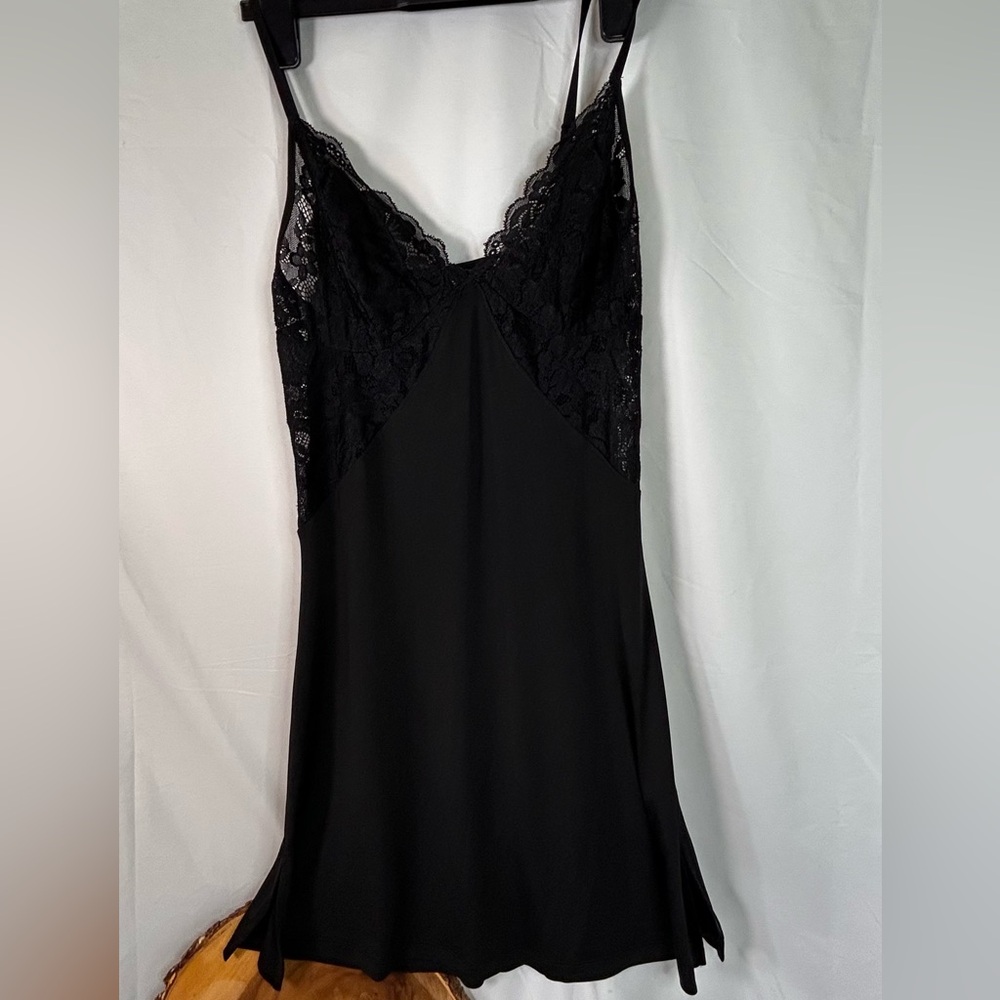Guess Elegant‎ Black Lace Trim Slip Dress Women’s Size Medium